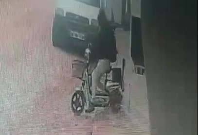 Eskişehir’deki hırsızlık güvenlik kamerasına yakalandı
