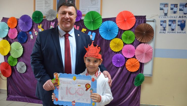 Başkan Özkan Alp, çocukların karne sevincine ortak oldu