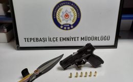 Eskişehir’de polisin durdurduğu araçtan bıçak ve silah çıktı