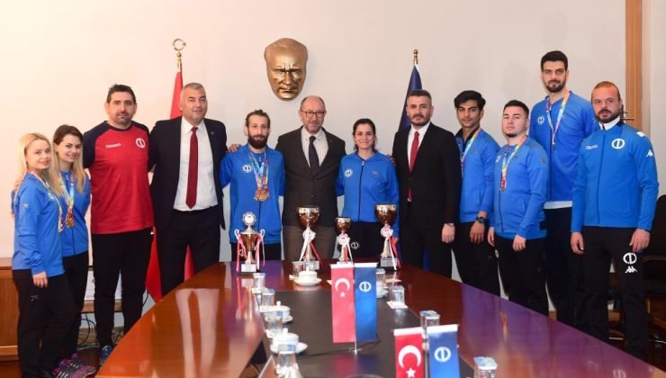 Rektör Erdal, Eskişehirli şampiyon sporcuları ağırladı