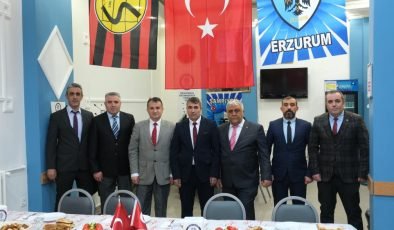 Eskişehir Erzurumlular Sosyal Yardımlaşma Kültür ve Dayanışma Derneği üyeleri bir araya geldi