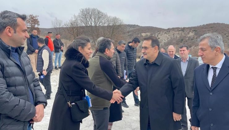Fatih Dönmez, Seyitgazi ile Kırka arasındaki yol genişletme çalışmasını ziyaret etti