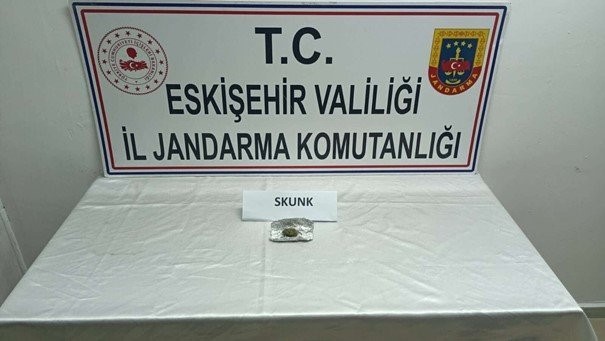 Eskişehir’de Jandarma ekiplerinden uyuşturucu operasyonu