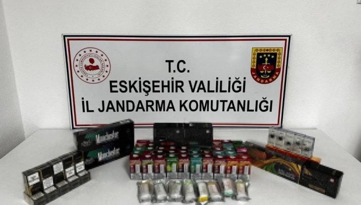 Eskişehir’de Jandarma şüpheli şahıslardan 35 bin TL değerinde kaçak sigara ele geçirdi