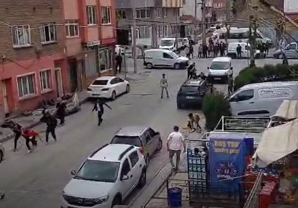 Eskişehir’de yabancı uyruklu çocukların kavgasına aileleri dahil oldu: 1’i ağır 4 yaralı