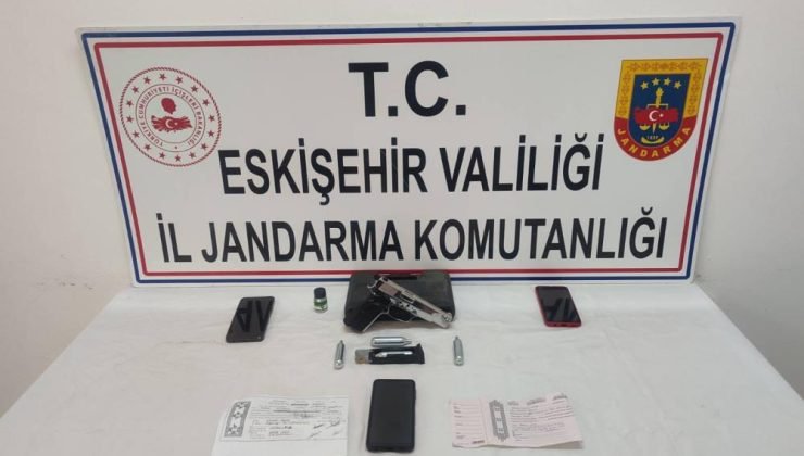 Eskişehir’de tefecilik yapan 3 şahıs jandarma operasyonuyla yakalandı