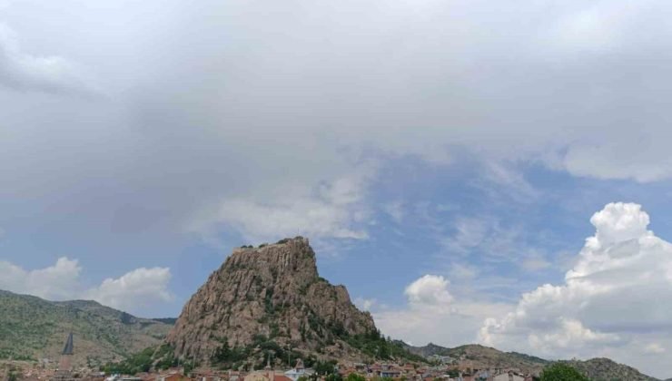 Afyonkarahisar ve çevresi için gök gürültülü sağanak yağış uyarısı