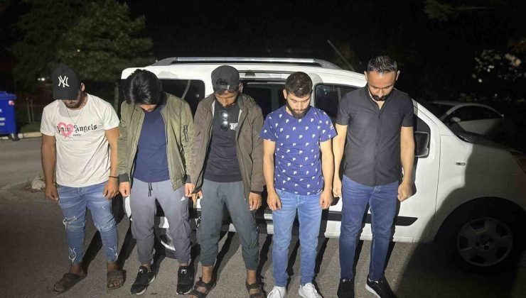 Afyonkarahisar’da kimliksiz 4 yabancı uyruklu şahıs yakalandı