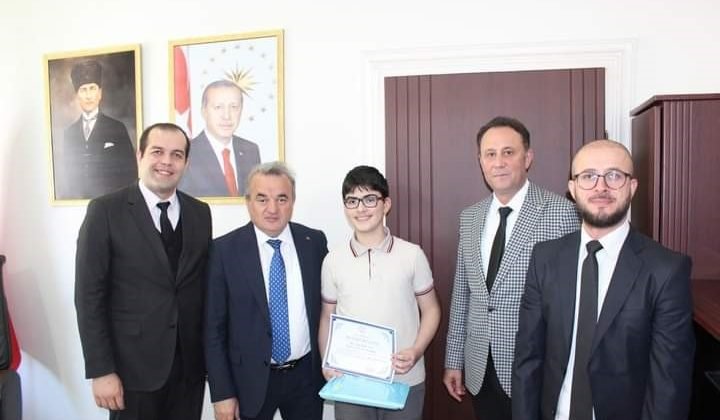 Bursluluk sınavında Türkiye birincisi oldu