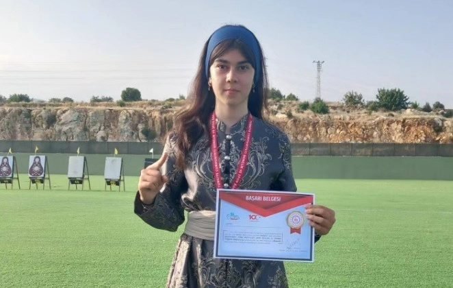 Genç okçu Seher Coşğun, Türkiye şampiyonu oldu