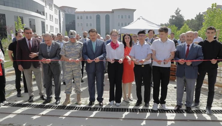 Kütahya’da “Mesleki Teknik Eğitim Fuarı” açıldı