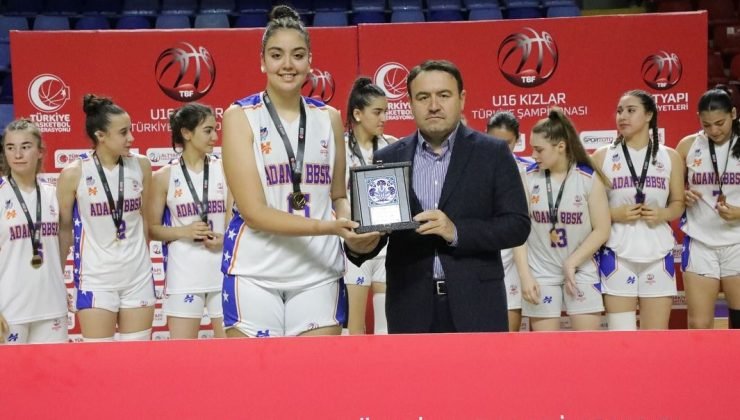 Kütahya’daki ’Basketbol U16 Kızlar Basketbol Türkiye Şampiyonası’ sona erdi