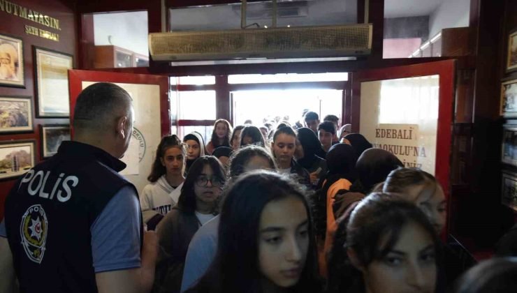 Öğrenciler LGS ve YKS sınavı öncesi Türkiye’de ilk defa Bilecik’te yapılan prova sınavına girdi