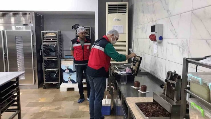 Tavşanlı’da işletmelerde gıda kontrolleri ve numune alımı