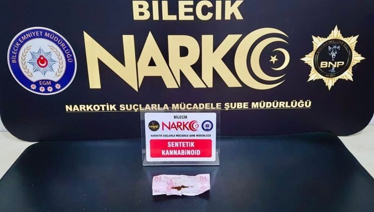 5 yıl hapis cezasıyla aranan şüpheli uyuşturucu madde ile yakalandı