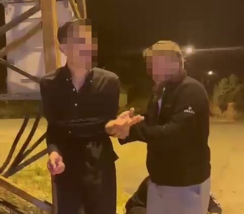 Arkadaşlarının doğum günü şakası az kalsın kör ediyordu