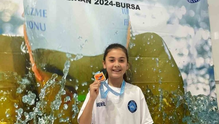 Başarılı yüzme sporcusu Türkiye 3’üncü oldu