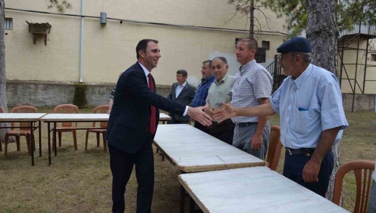 Başkan Karabacak Beylikovalılarla bayramlaştı