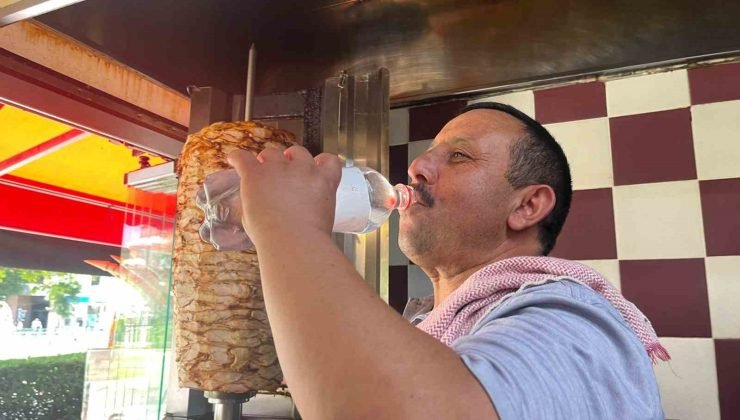 “Dışarı çıkmayın” denilen günde ateş karşısında ekmeklerinin kazanıyorlar