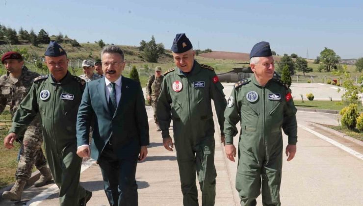 Genelkurmay Başkanı ve Hava Kuvvetleri Komutanı Eskişehir’de