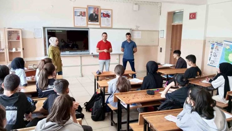 Hisarcık’ta ortaokul öğrencilerine Anadolu Lisesi tanıtıldı