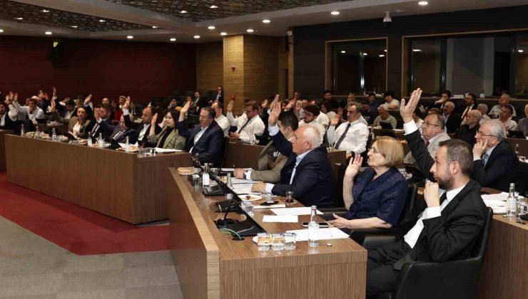 Kütahya’da 100 milyon TL’lik sermaye artırımı isteği, AK Parti ve MHP’li meclis üyelerinin oyalarıyla reddedildi