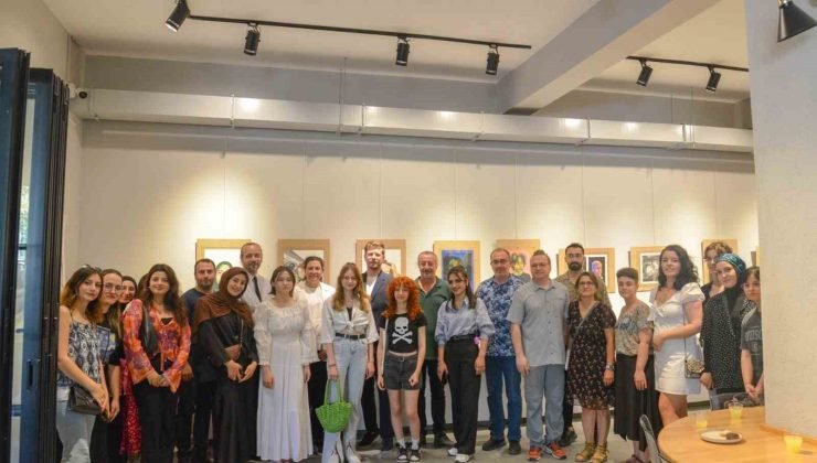 Öğrenciler yıl boyu yapılan eserleri sergide sundu