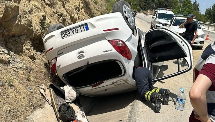 Sulama kanalına devrilen otomobil sürücüsü yaralandı