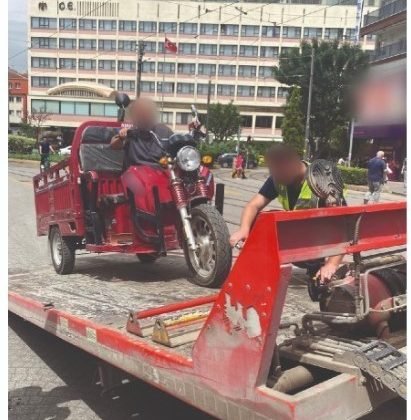 Trafiğe kapalı alana giren 30 sürücüye işlem uygulandı