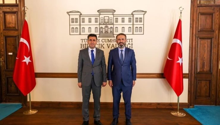 Veda ziyaretlerine başladı