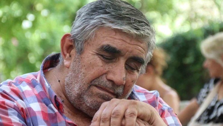 36 yıldır oturarak uyuyan adam: “Herkes yattıktan sonra gece çocuk gibi ağlıyorum”