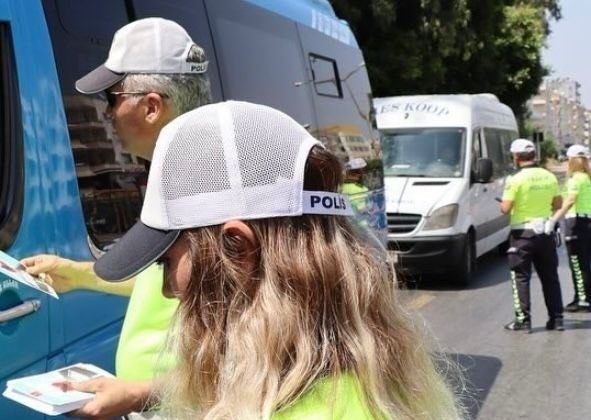 Bilecik’te trafik denetimlerinde 52 sürücüye 89 bin 669 TL para cezası uygulandı