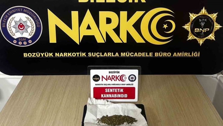 Bilecik’te yakalanan şüphelinin üzerinde uyuşturucu madde ele geçirildi