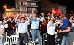 Bozüyük’te Türkiye-Avusturya maçı, kurulan dev ekranda izlendi