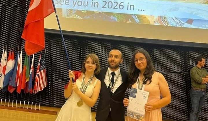 ‘Dünya Klavye Şampiyonası’ndan madalyalar ile döndüler