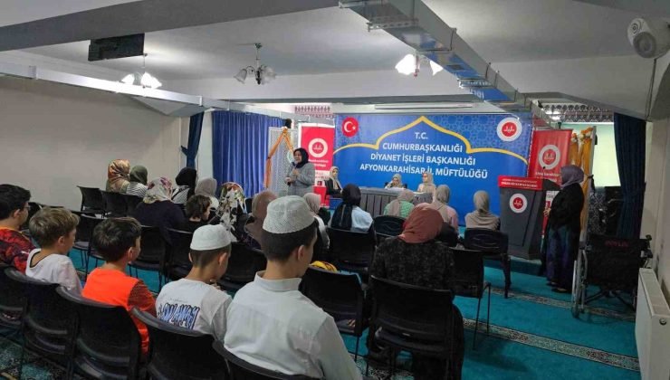Engelsiz Kur’an Kursu’nda Braille Alfabeli Kur’an hediye edildi
