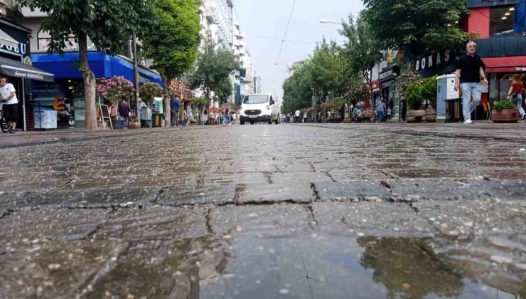 Eskişehir’de ceviz büyüklüğünde dolu yağışı