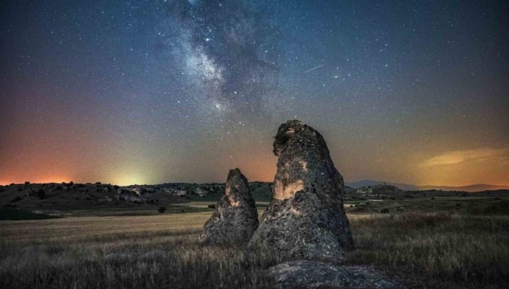 Eskişehir’de uzun pozlama ile çekilmiş Samanyolu manzarası