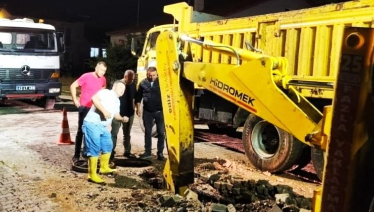 Gediz Belediyesi’nden yol bakım ve onarım çalışması