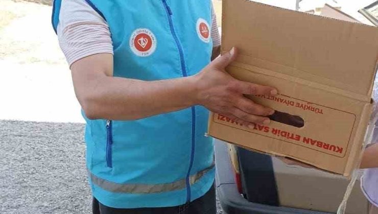 Gediz Müftüsü Sebahattin Turan: “Vatandaşlarımızın emanetlerini ihtiyaç sahiplerine ulaştırıyoruz”