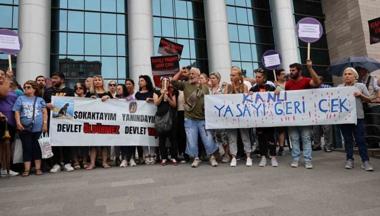 Hakkında soruşturma açılan CHP İl Başkanı Yalaz için toplandılar