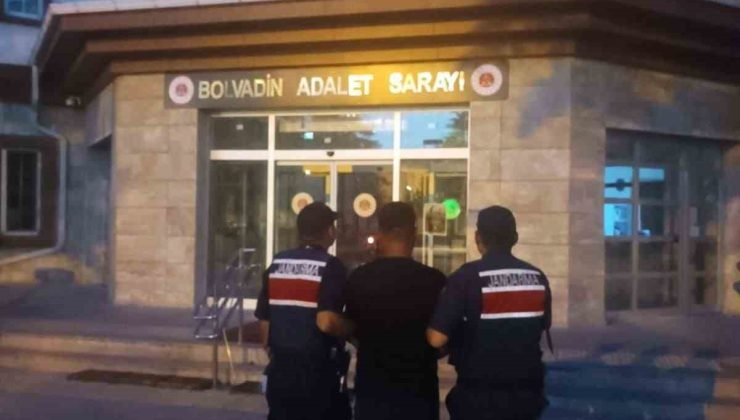 Hırsızlık suçundan aranan şahıs yol kontrolünde yakalandı
