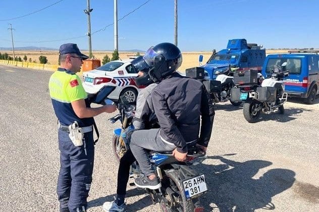 Jandarma ekipleri Haziran ayı trafik denetimlerinde 5 milyon 701 bin TL para cezası kesti