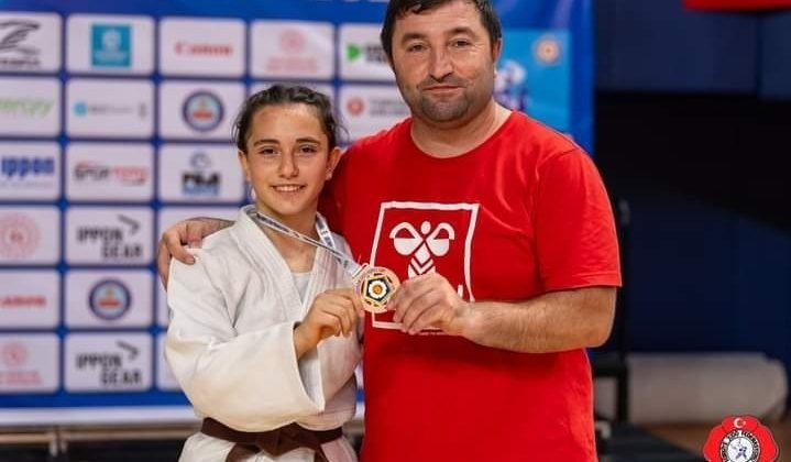 Judocu Ecrin Benlioğlu Bilecik tarihinde bir ilke imza attı