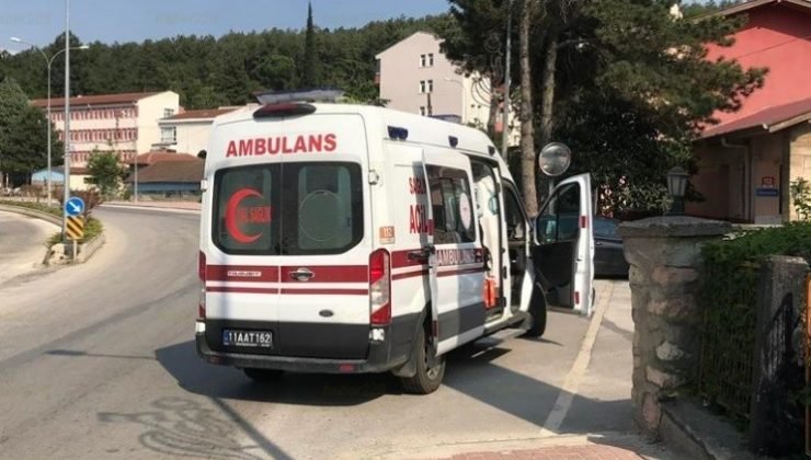 Kontrolden çıkan motosiklet devrilirken, sürücüsü yaralandı