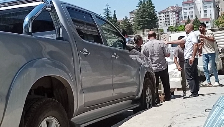 Sivil polisle esnaf arasında yol verme tartışması karakolda bitti