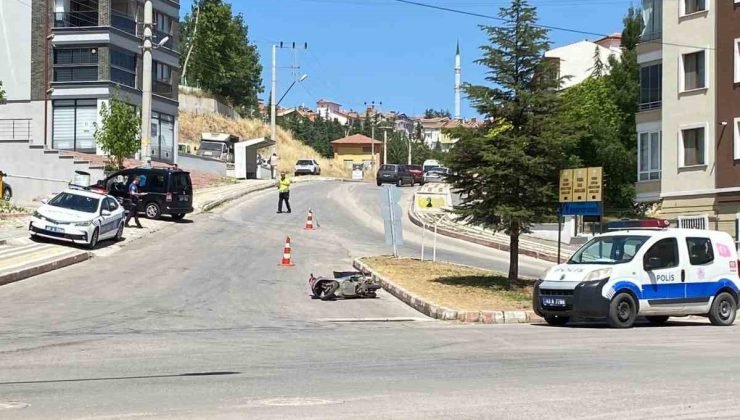 Tavşanlı’da motosiklet ile kamyonet çarpıştı : 1  yaralı