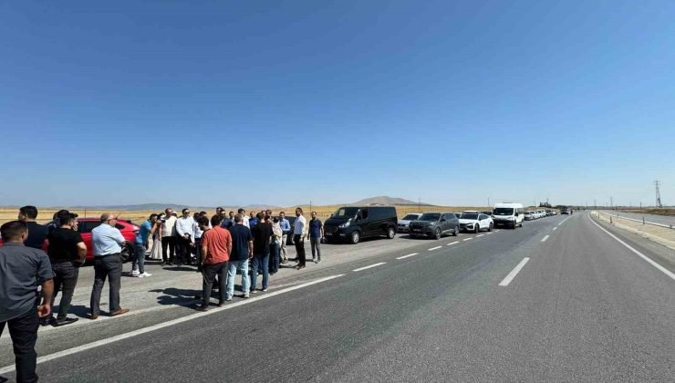 Tayini çıkan kaymakamı konvoy ve alkışlarla uğurladılar