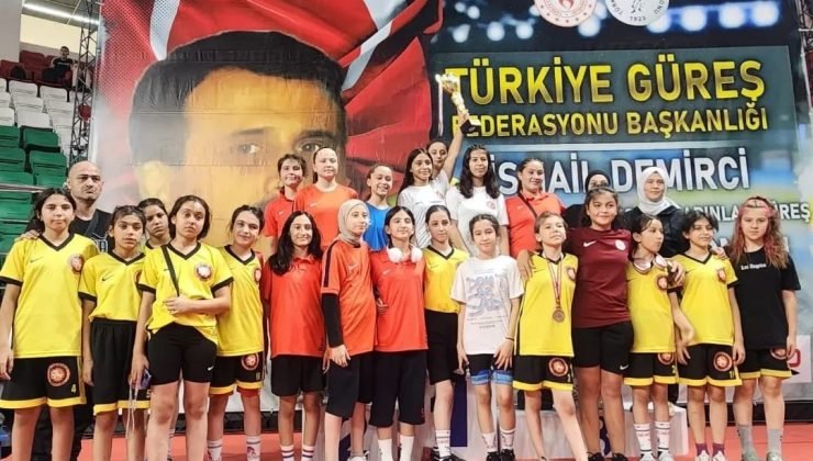 U-11 ve U-13 Türkiye Güreş Şampiyonası sona erdi