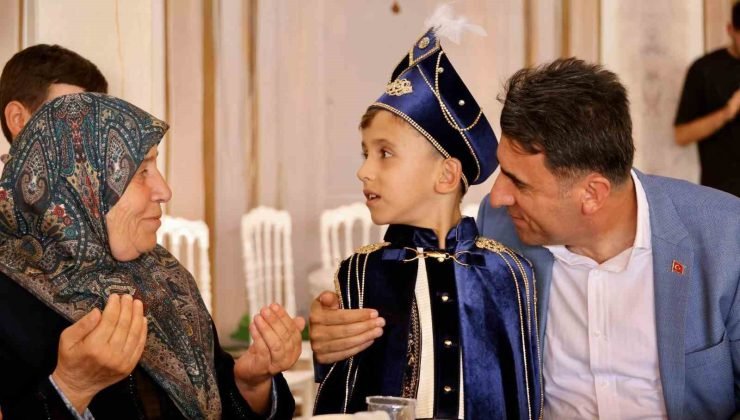 Vali Aygöl, şehit ailesini mutlu günde yalnız bırakmadı